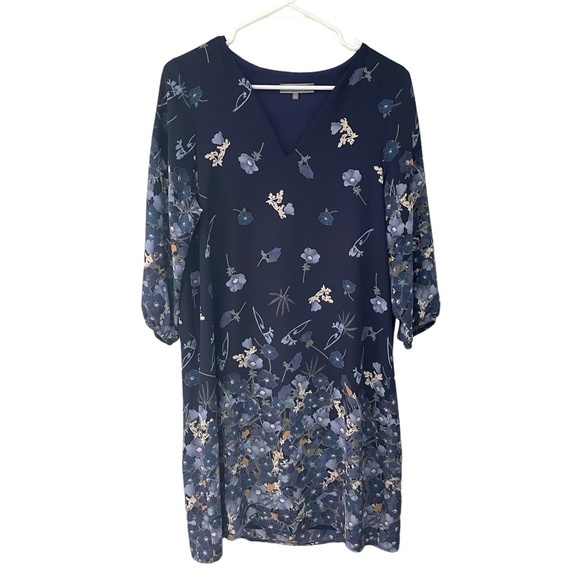 Mia + Tess Dresses & Skirts - Mia + Tess Lightweight Blue Floral Dress Size Medium